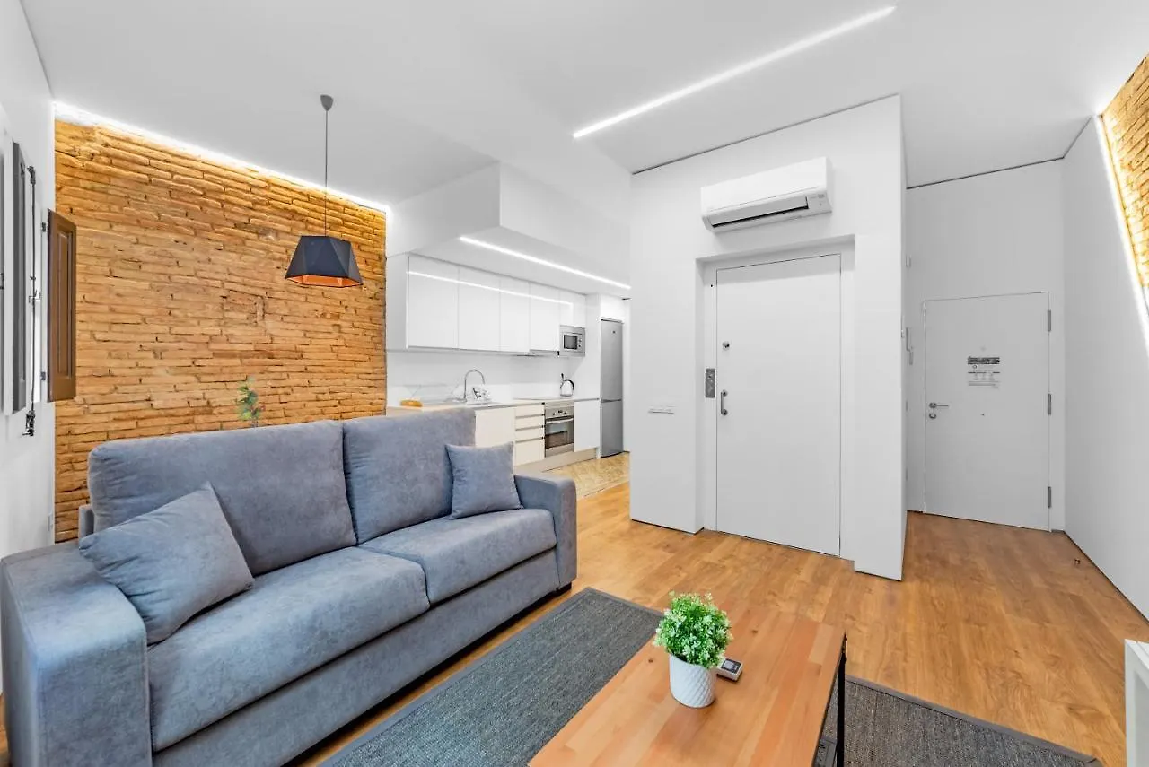 ברצלונה Lodging Apartments Modern Apartment In Downtown With Lovely Balcony