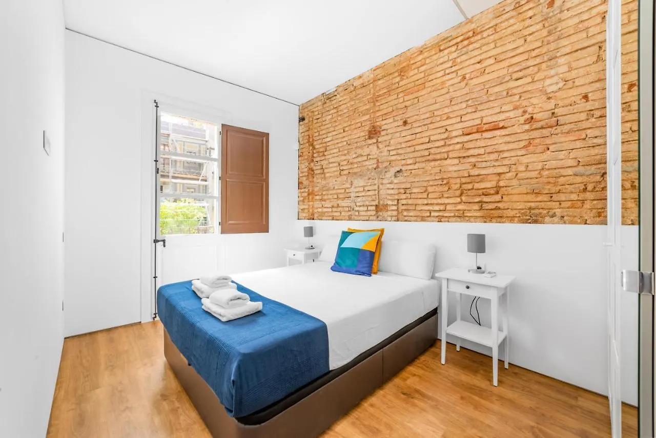 ברצלונה Lodging Apartments Modern Apartment In Downtown With Lovely Balcony